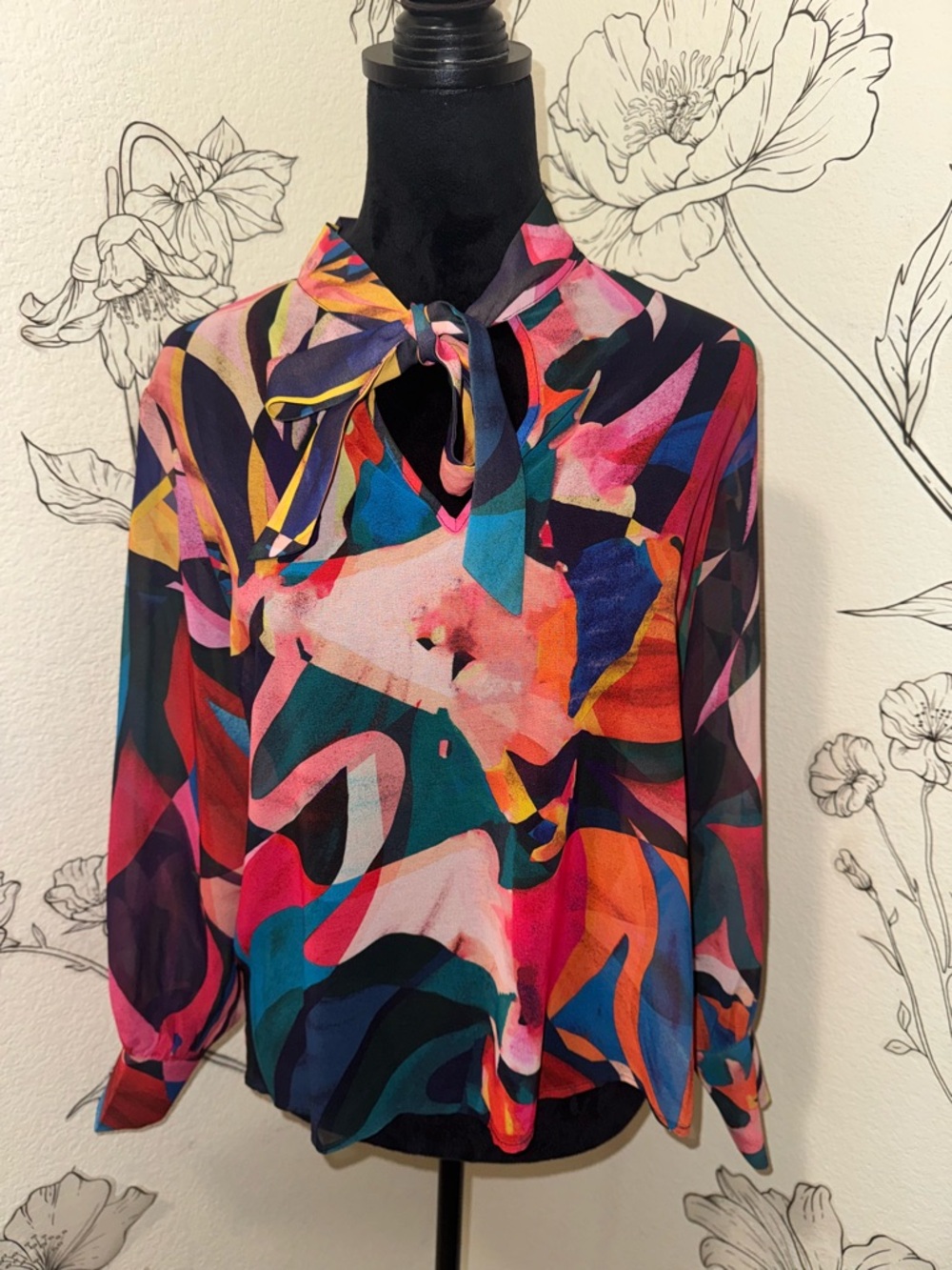 Molly Bracken Multicolor Abstract Tie-Neck Blouse